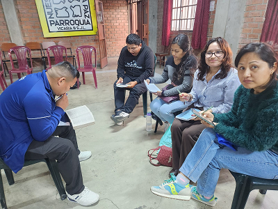 Equipo de Catecumenado de Adultos recibiendo charlas formativas - Parroquia Nuestra Señora de la Paz SJL Lima