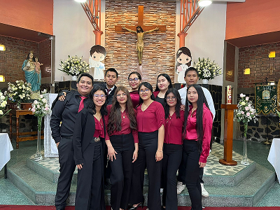 Equipo completo de Catequesis Familiar en Capilla Cruz de Motupe - Parroquia Nuestra Señora de la Paz