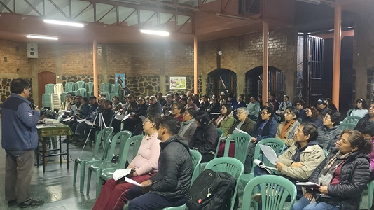 Charla formativa del Padre Raul Pariamachi ss.cc Asesor y Parroco al equipo de liturgia en Parroquia Nuestra Señora de la Paz