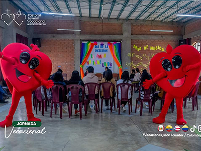 Ambiente divertido y entretenido en charla de Pastoral Vocacional Parroquia Nuestra Señora de la Paz