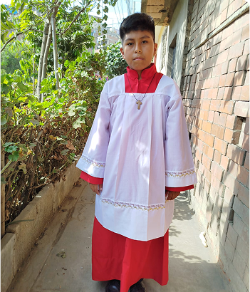 Aldair Jarol Ccanchi Quelca - Acolito Servidor del Altar Parroquia Nuestra Señora de la Paz