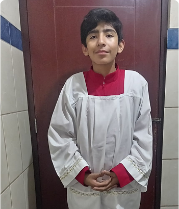 Adrian Daniel Cruz Copa - Acolito Servidor del Altar Parroquia Nuestra Señora de la Paz
