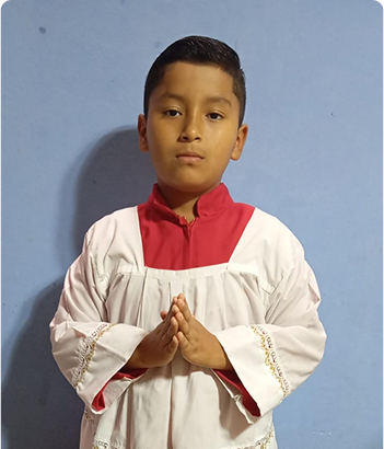 Yazid Hajime Hakim Tapia Chávez - Acolito Servidor del Altar Parroquia Nuestra Señora de la Paz